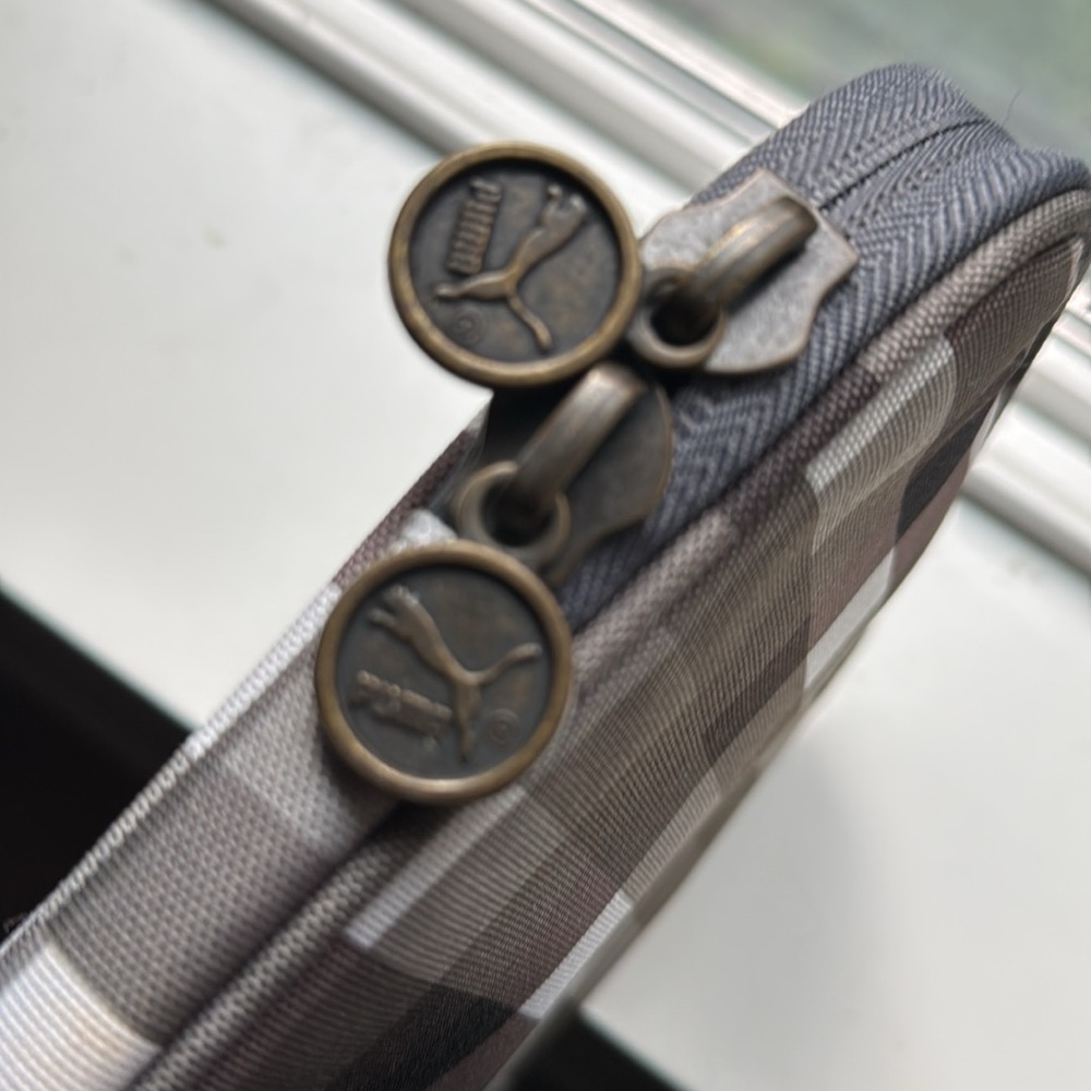 Puma case multiple uses - Picture 4 of 5